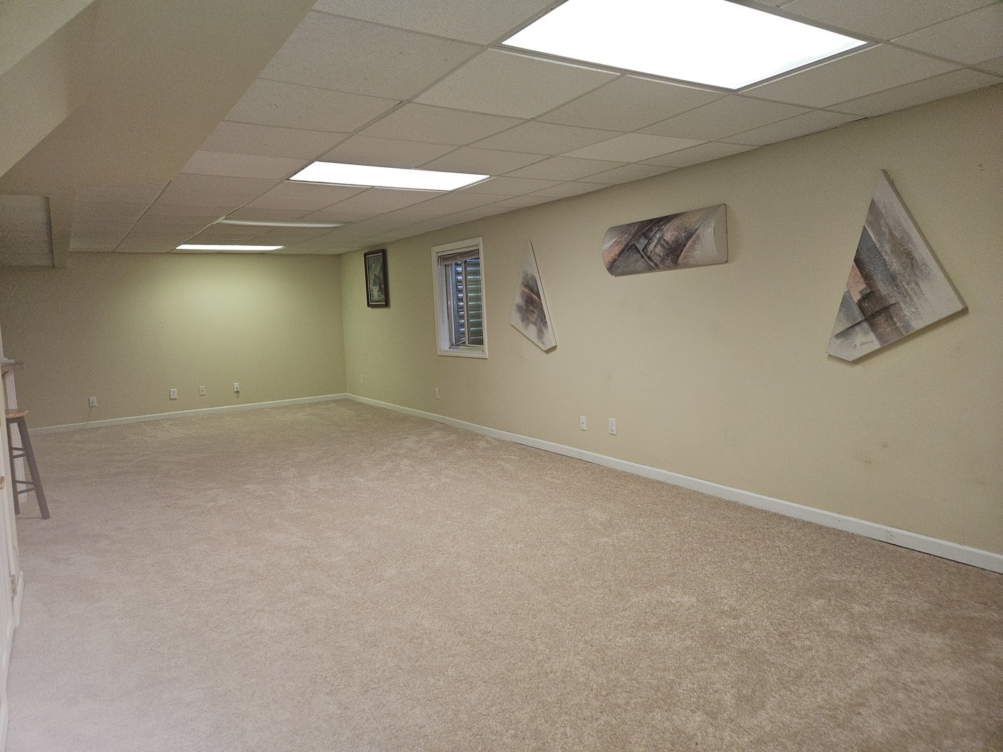688 Fox Hollow Court DeKalb, IL 60115 - Photo 19 of 31 an empty room with windows
