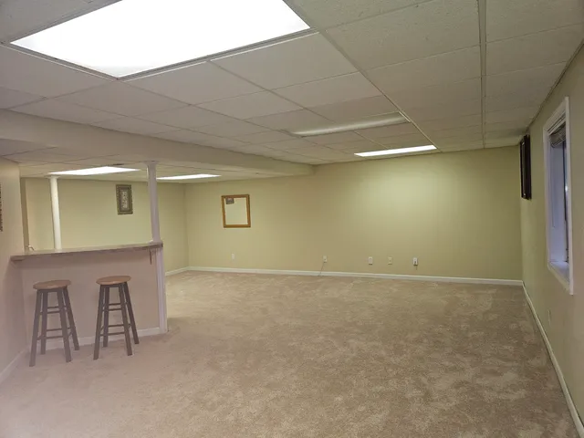 $3,000 | 688 Fox Hollow Court, DeKalb, IL 60115