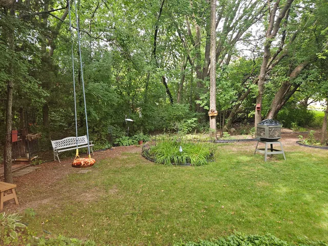 $3,000 | 688 Fox Hollow Court, DeKalb, IL 60115