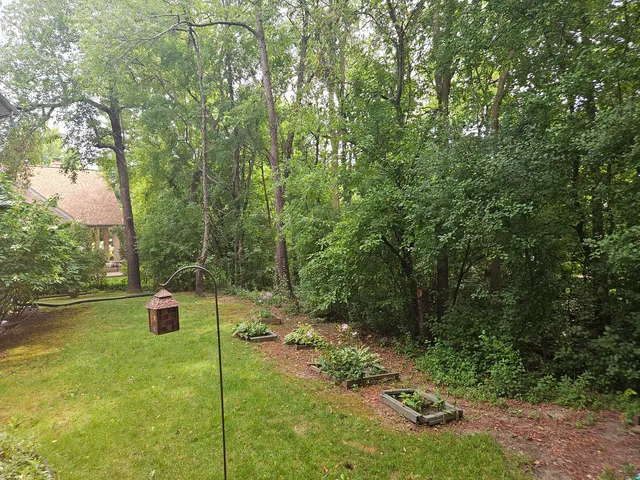 $3,000 | 688 Fox Hollow Court, DeKalb, IL 60115