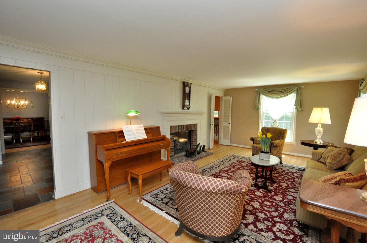 Living room that is expansive