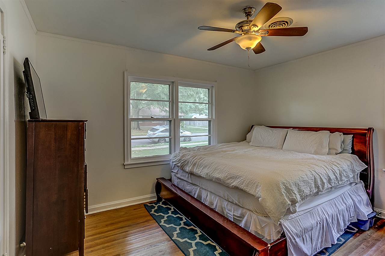 4667 Flamingo Road Memphis, TN 38117 - Photo 11 of 14 Master Bedroom