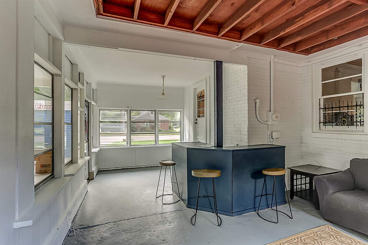 4667 Flamingo Road Memphis, TN 38117 - Photo 13 of 14 Sun Parlor