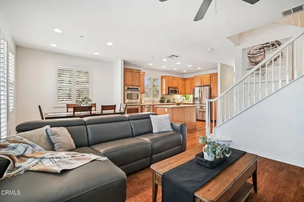 $949,999 | 1337 Bayside Circle, Oxnard, CA 93035