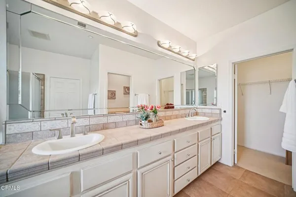 $949,999 | 1337 Bayside Circle, Oxnard, CA 93035