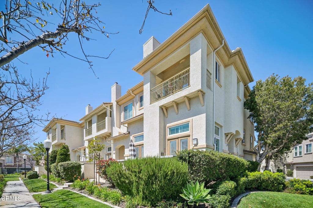 1337 Bayside Circle Oxnard, CA 93035 - Photo 4 of 68