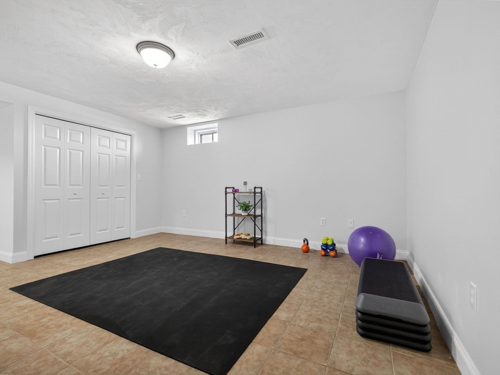 189 Grove Street, Unit 2 Waltham, MA 02453 - Photo 17 of 30