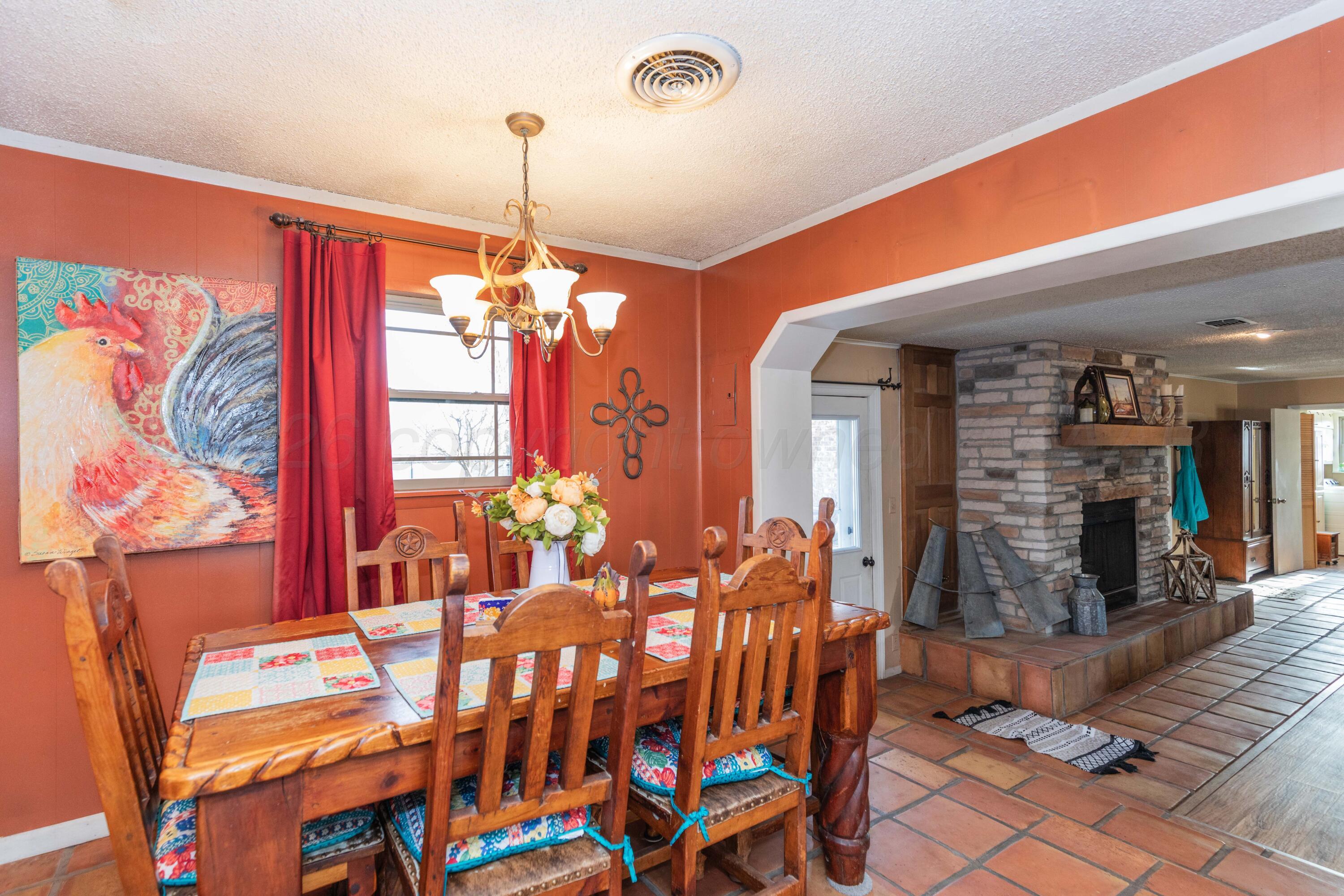 712 West 1st Street Claude, TX 79019 - Photo 12 of 53 DINING VIEW 1