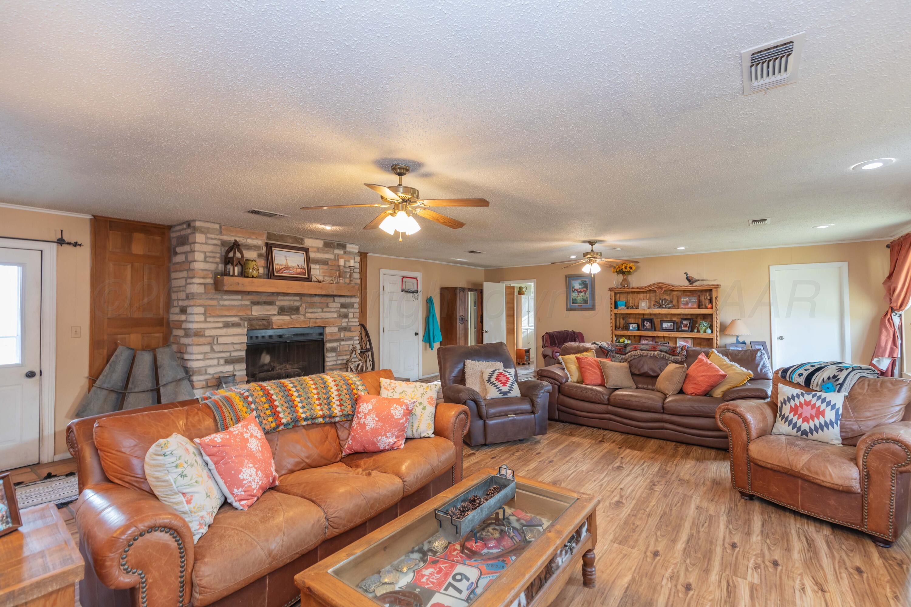 712 West 1st Street Claude, TX 79019 - Photo 17 of 53 DEN VIEW 3