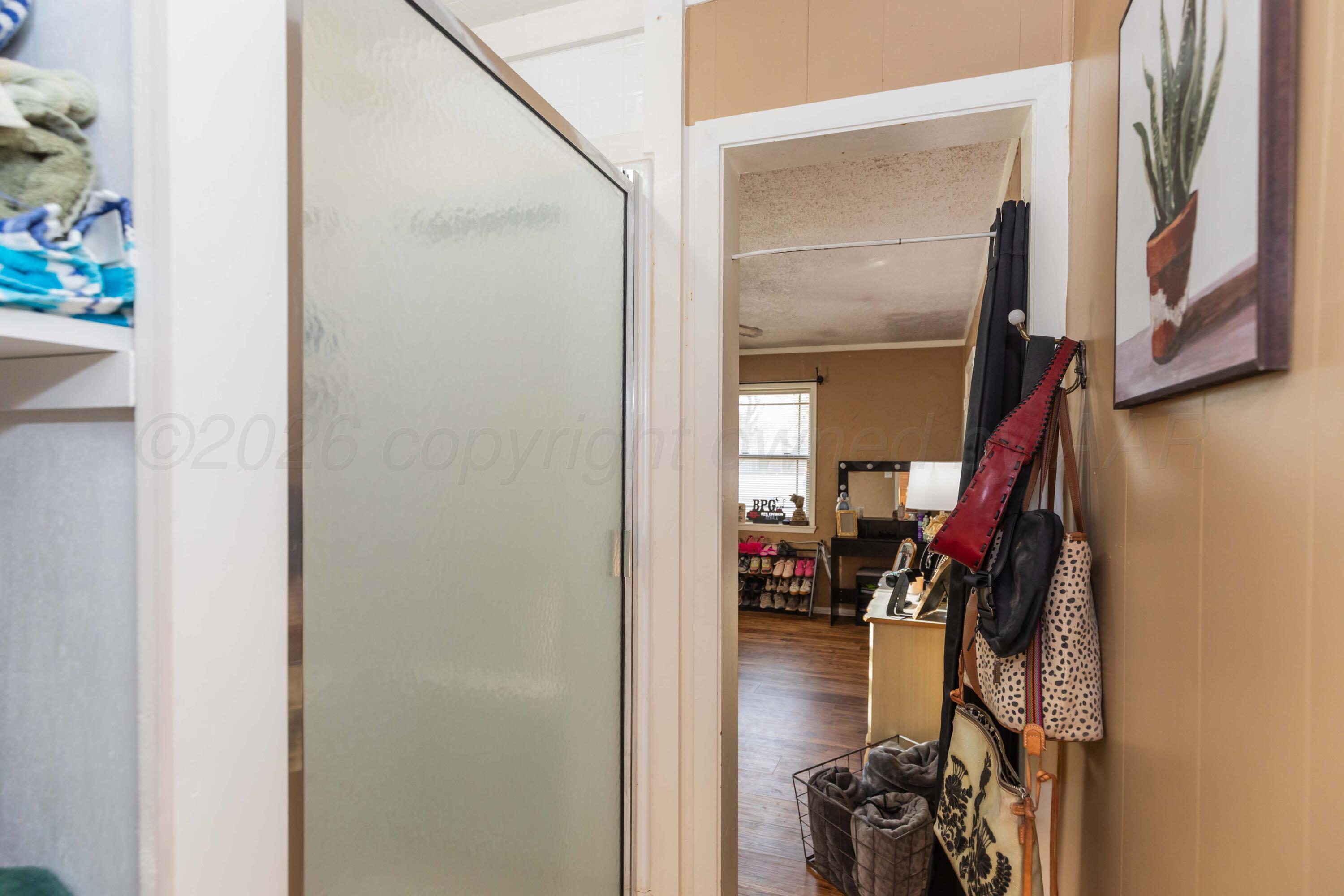 712 West 1st Street Claude, TX 79019 - Photo 31 of 53 BATHROOM 3 VIEW 2