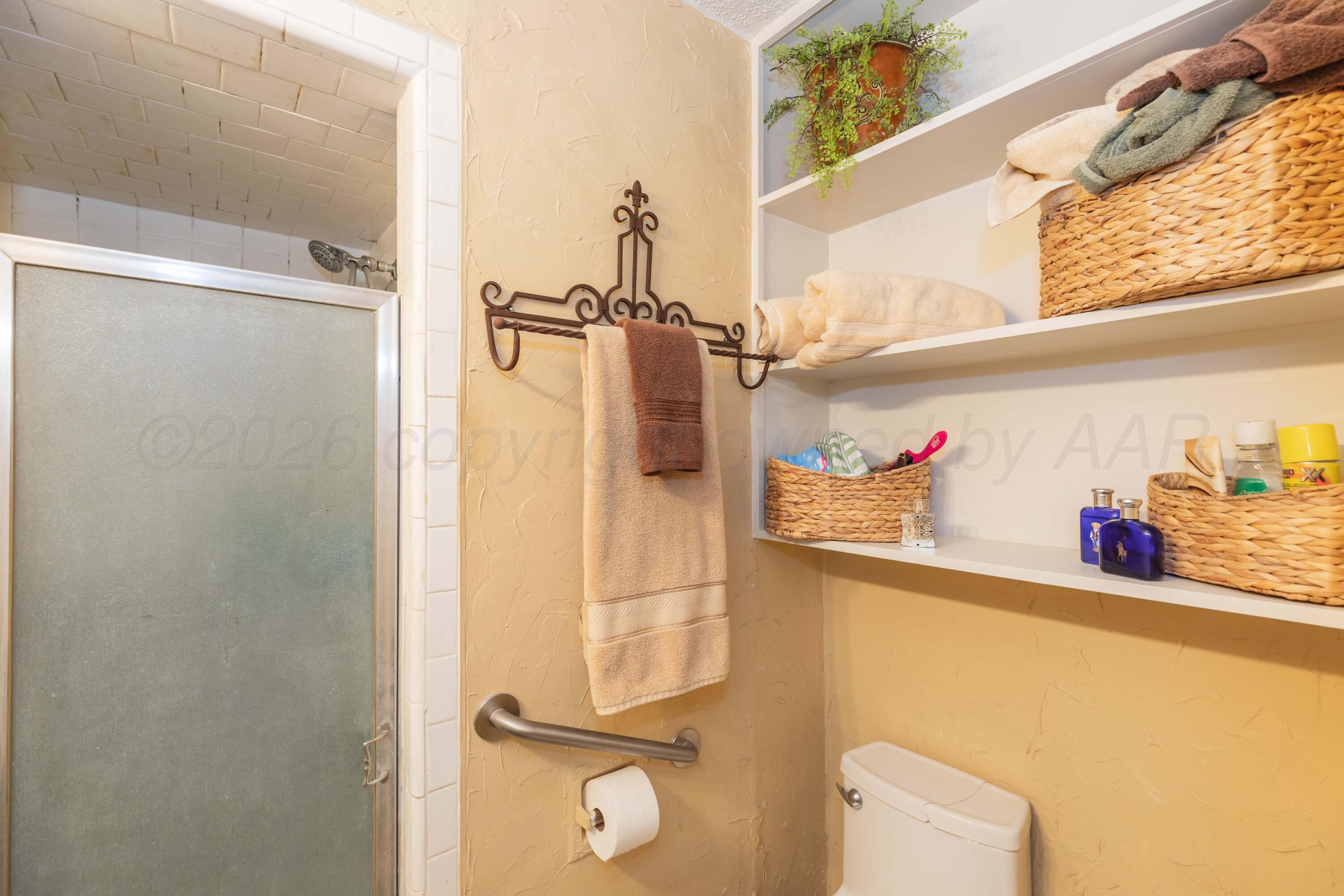 712 West 1st Street Claude, TX 79019 - Photo 41 of 53 MASTER BATH VIEW 3
