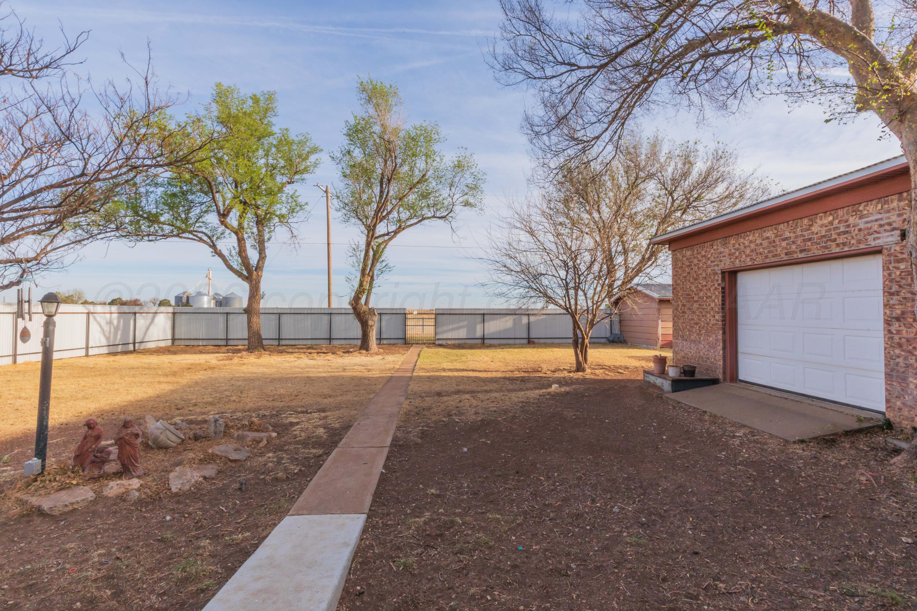712 West 1st Street Claude, TX 79019 - Photo 44 of 53 BACKYARD VIEW 2