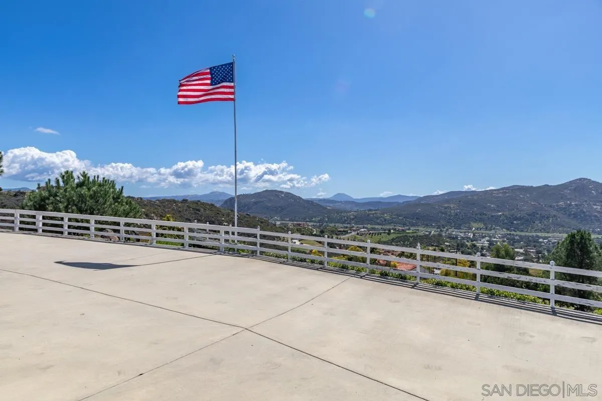 10407 Hawley Road El Cajon, CA 92021 - Photo 26 of 40 a view of a terrace with a table and chairs