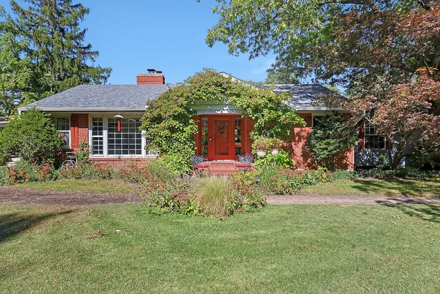 $625,000 | 30-w030 West Schick Road, Bartlett, IL 60103