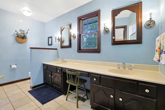 $625,000 | 30-w030 West Schick Road, Bartlett, IL 60103