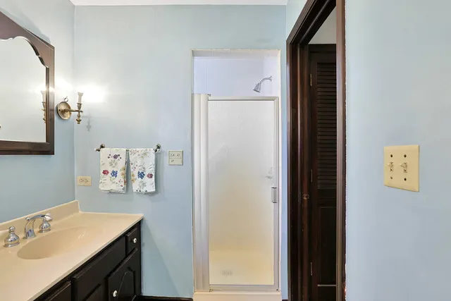 $625,000 | 30-w030 West Schick Road, Bartlett, IL 60103