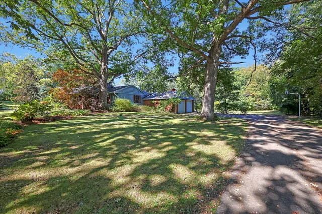 $625,000 | 30-w030 West Schick Road, Bartlett, IL 60103