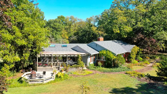 $625,000 | 30-w030 West Schick Road, Bartlett, IL 60103