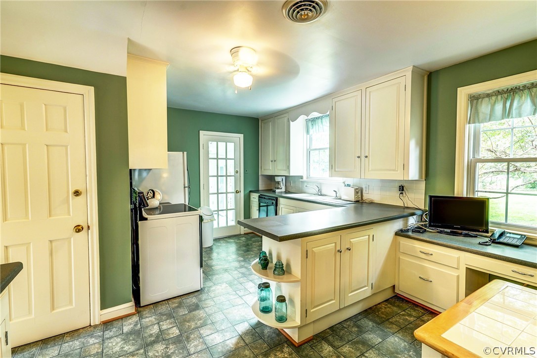 4815 Coleman Road Richmond, VA 23230 - Photo 15 of 44 Gallery Image 15