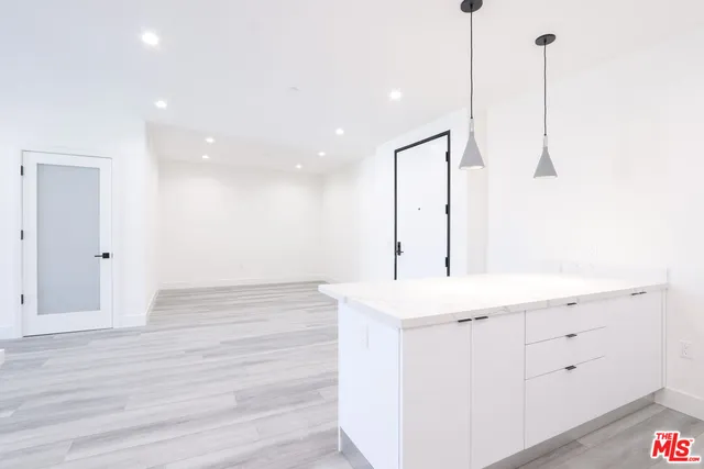 $4,750 | 11800 Courtleigh Drive, Unit 305, Los Angeles, CA 90066