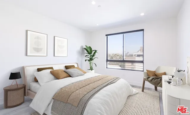 $4,750 | 11800 Courtleigh Drive, Unit 305, Los Angeles, CA 90066