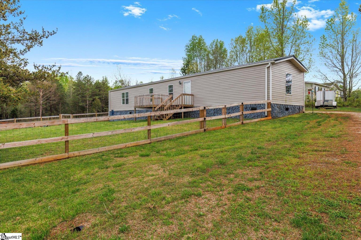 236 Burgess Road Gaffney, SC 29341 - Photo 1 of 34