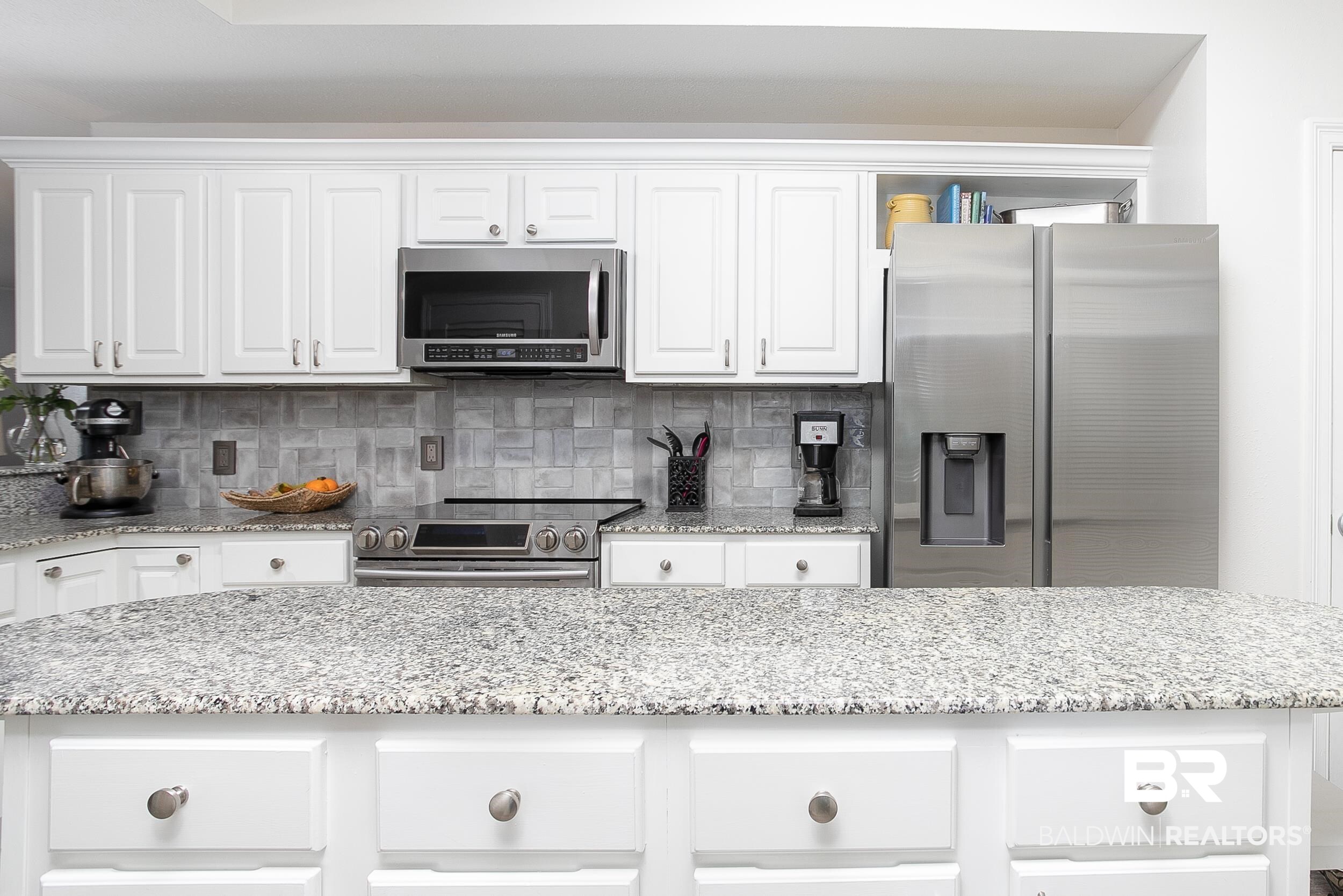 27282 Canal Road, Unit 101 Orange Beach, AL 36561 - Photo 9 of 49 Kitchen