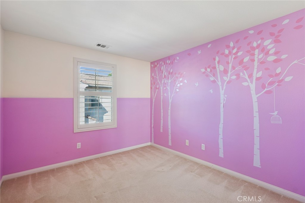 93 Keepsake Irvine, CA 92618 - Photo 20 of 25 an empty room with windows