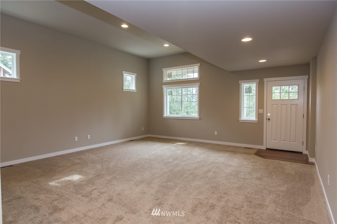 4130 Agate Road Bellingham, WA 98226 - Photo 9 of 27 Gallery Image 9