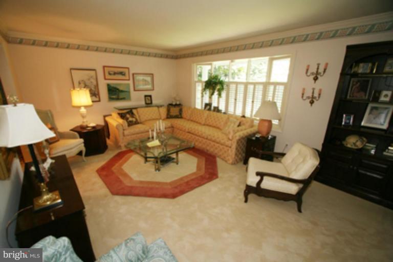 5 Inverness Way Bel Air, MD 21014 - Photo 14 of 29 Living Room