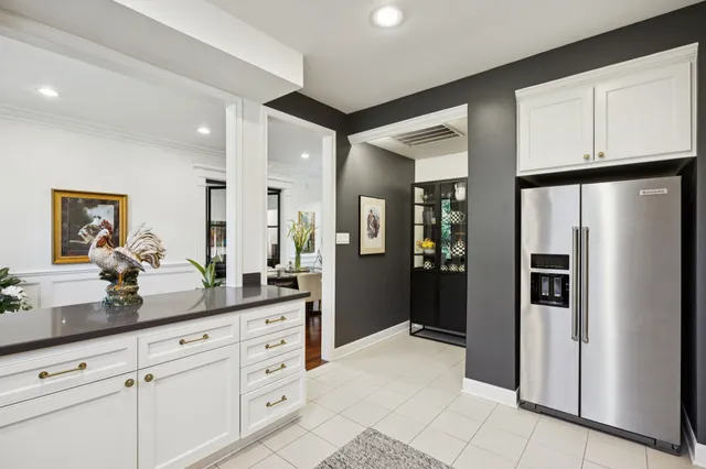 $1,050,000 | 4964 Post Oak Timber Drive, Houston, TX 77056