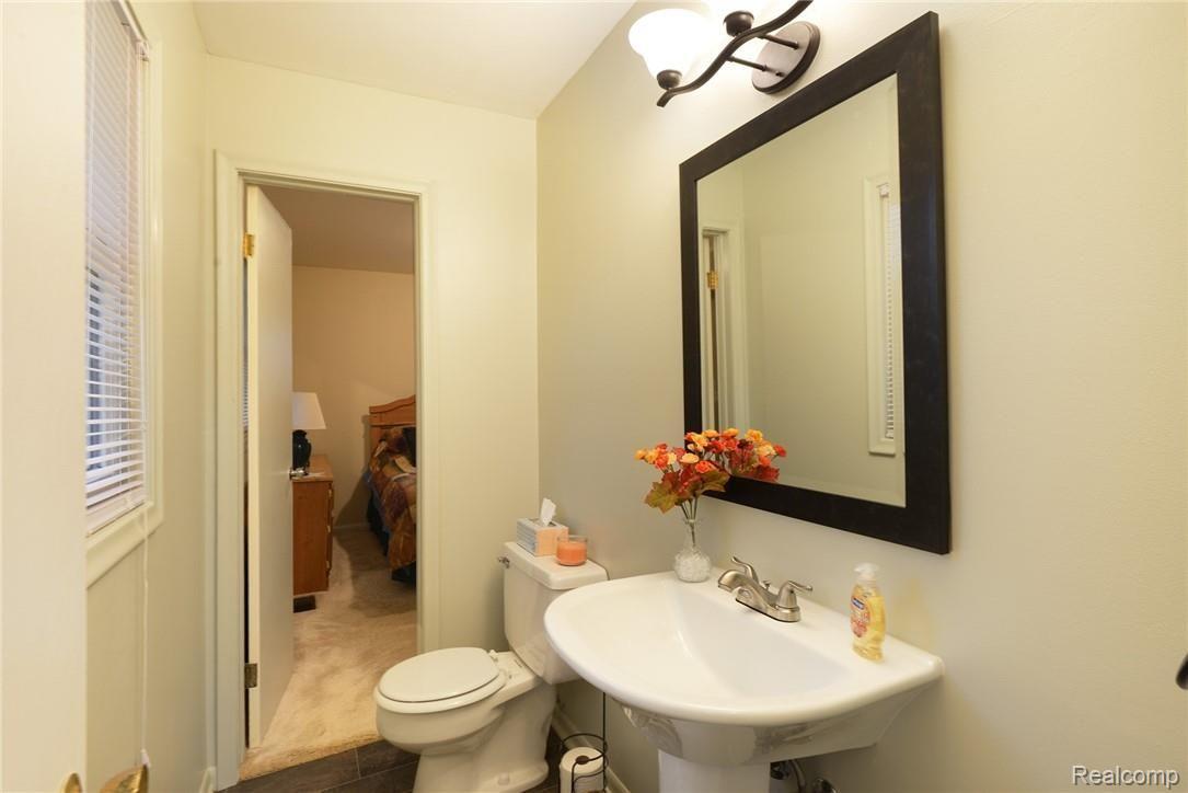 5297 North Georgetown Road Grand Blanc, MI 48439 - Photo 10 of 16 CNG_2012.jpg