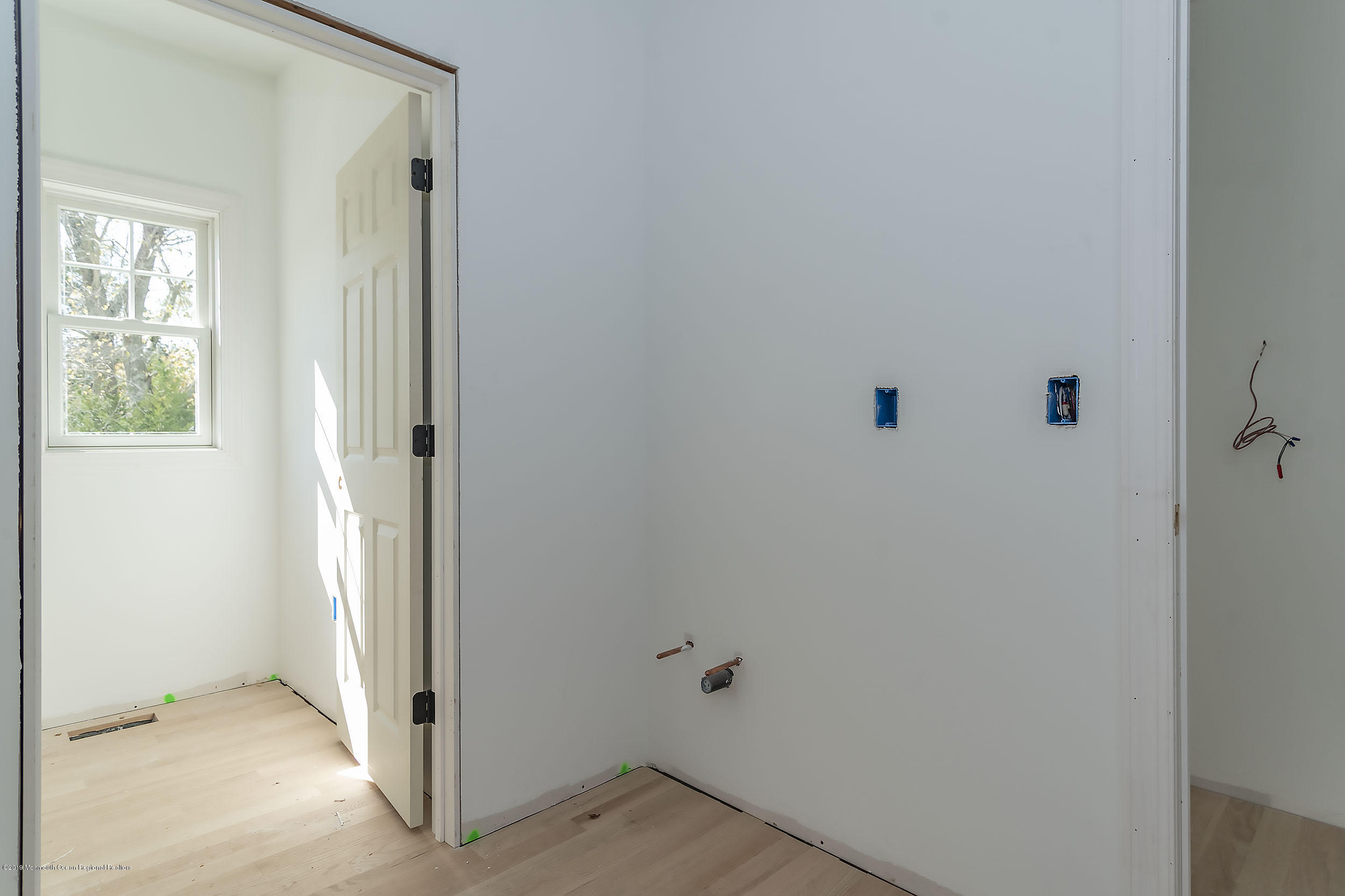 218 Friendship Road Howell, NJ 07731 - Photo 17 of 32 Mudroom1