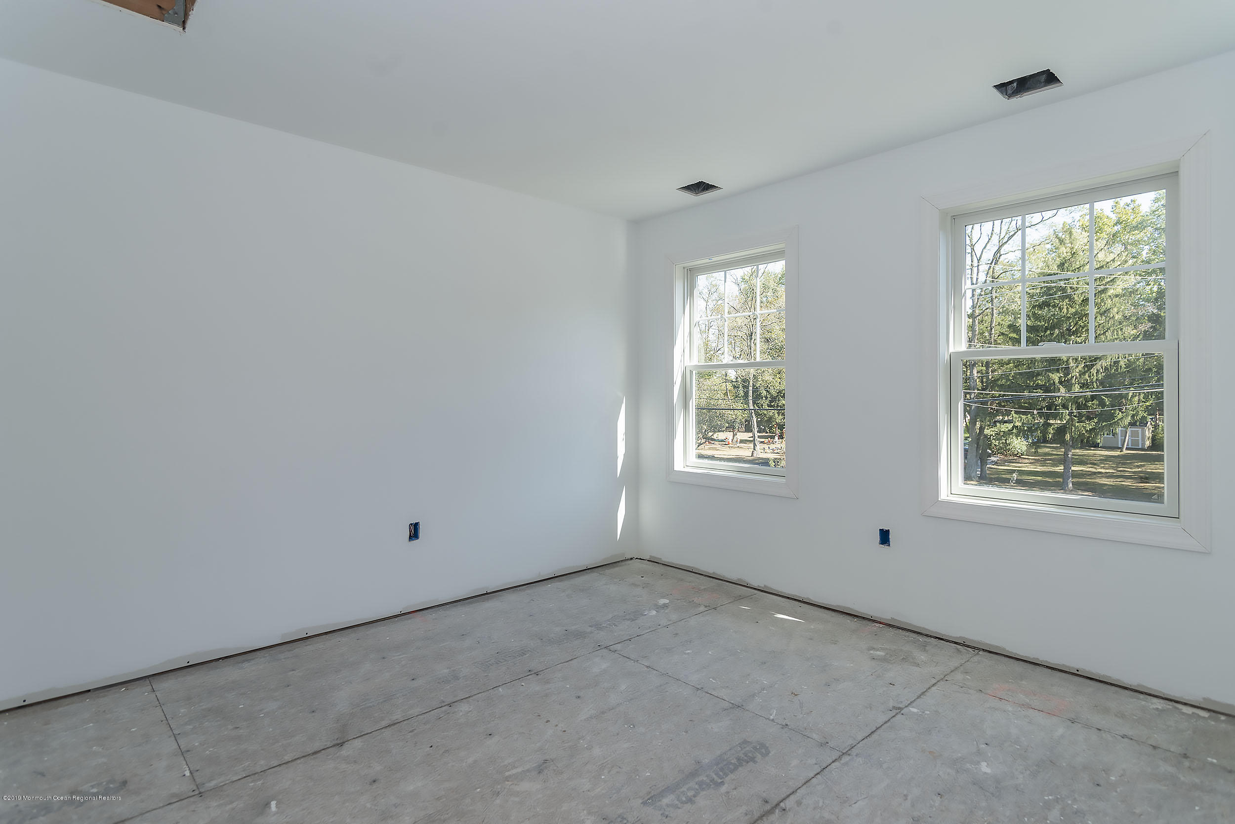 218 Friendship Road Howell, NJ 07731 - Photo 20 of 32 Guest Bed1