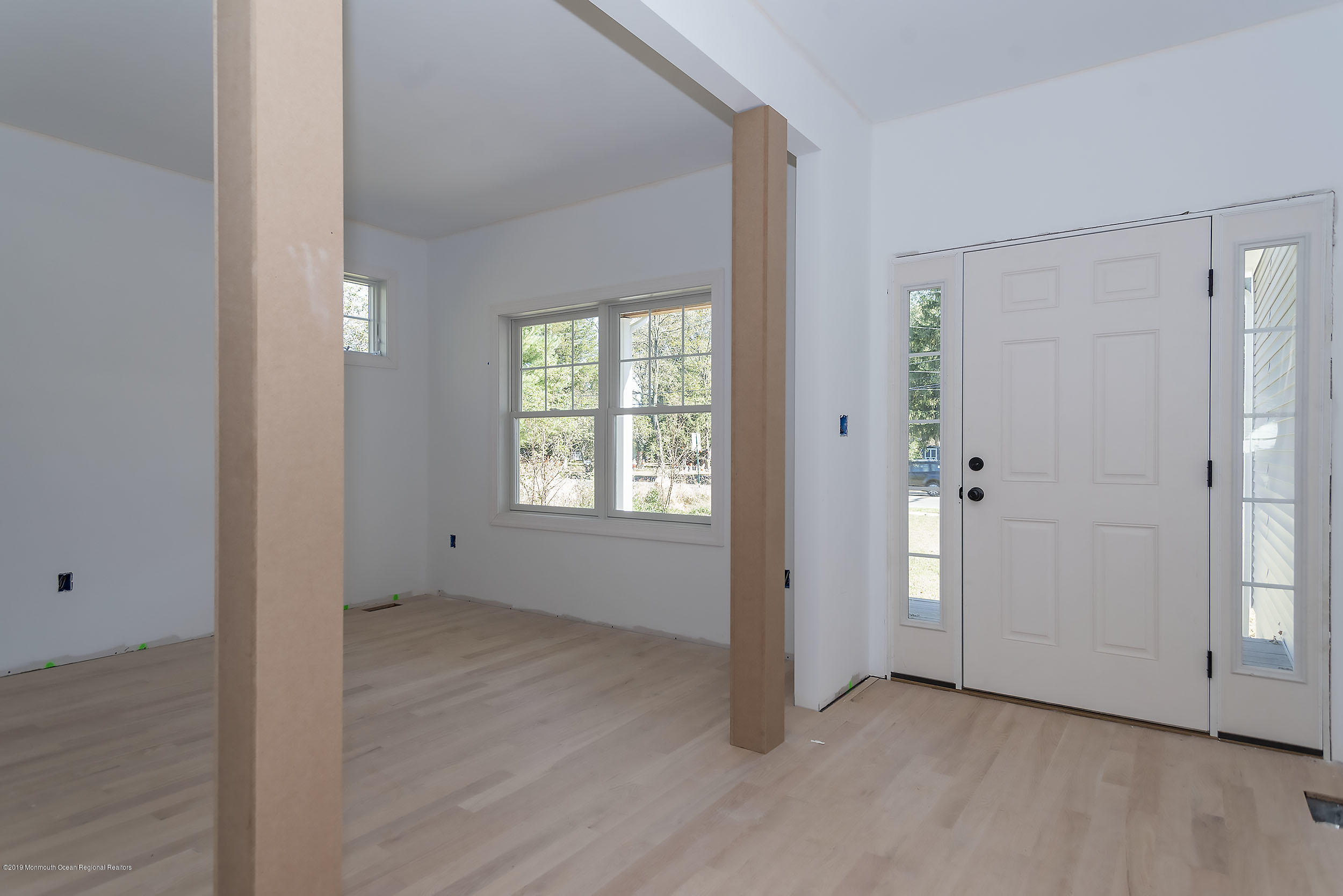 218 Friendship Road Howell, NJ 07731 - Photo 3 of 32 Foyer to Dining1