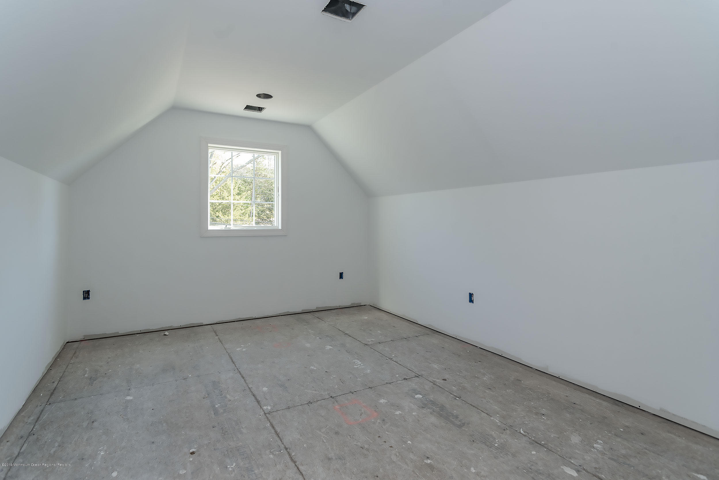 218 Friendship Road Howell, NJ 07731 - Photo 23 of 32 Guest Bed3