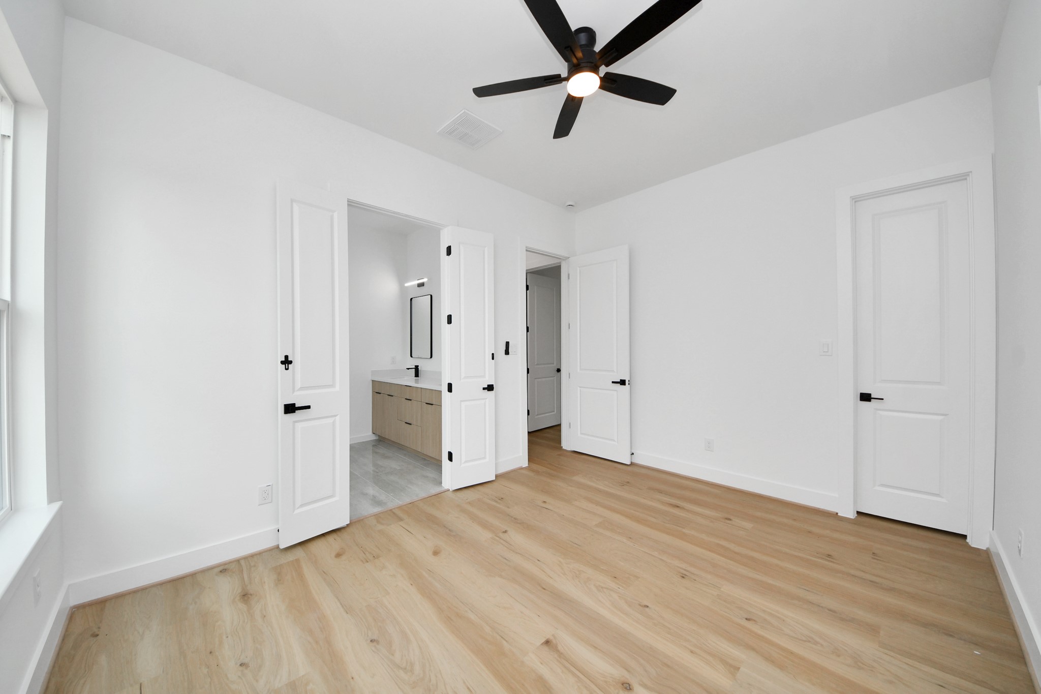 7117 Eastwood Street Houston, TX 77021 - Photo 15 of 35