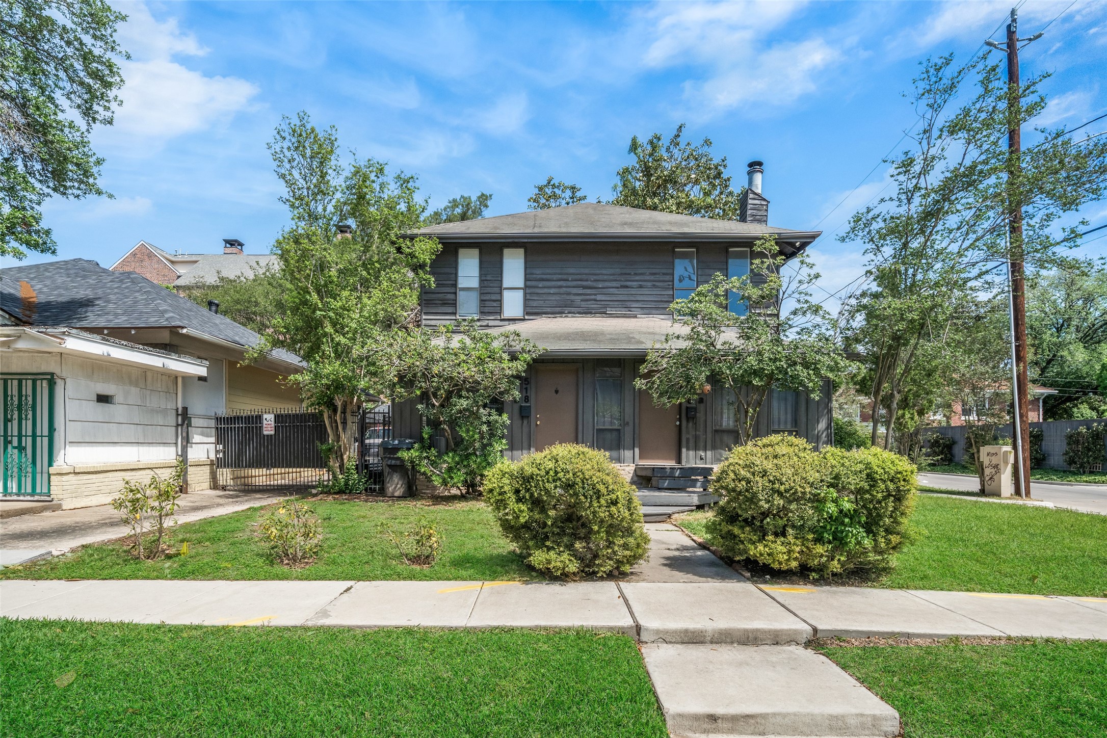 518 Hawthorne Street, Unit 2 Houston, TX 77006 - Photo 1 of 15