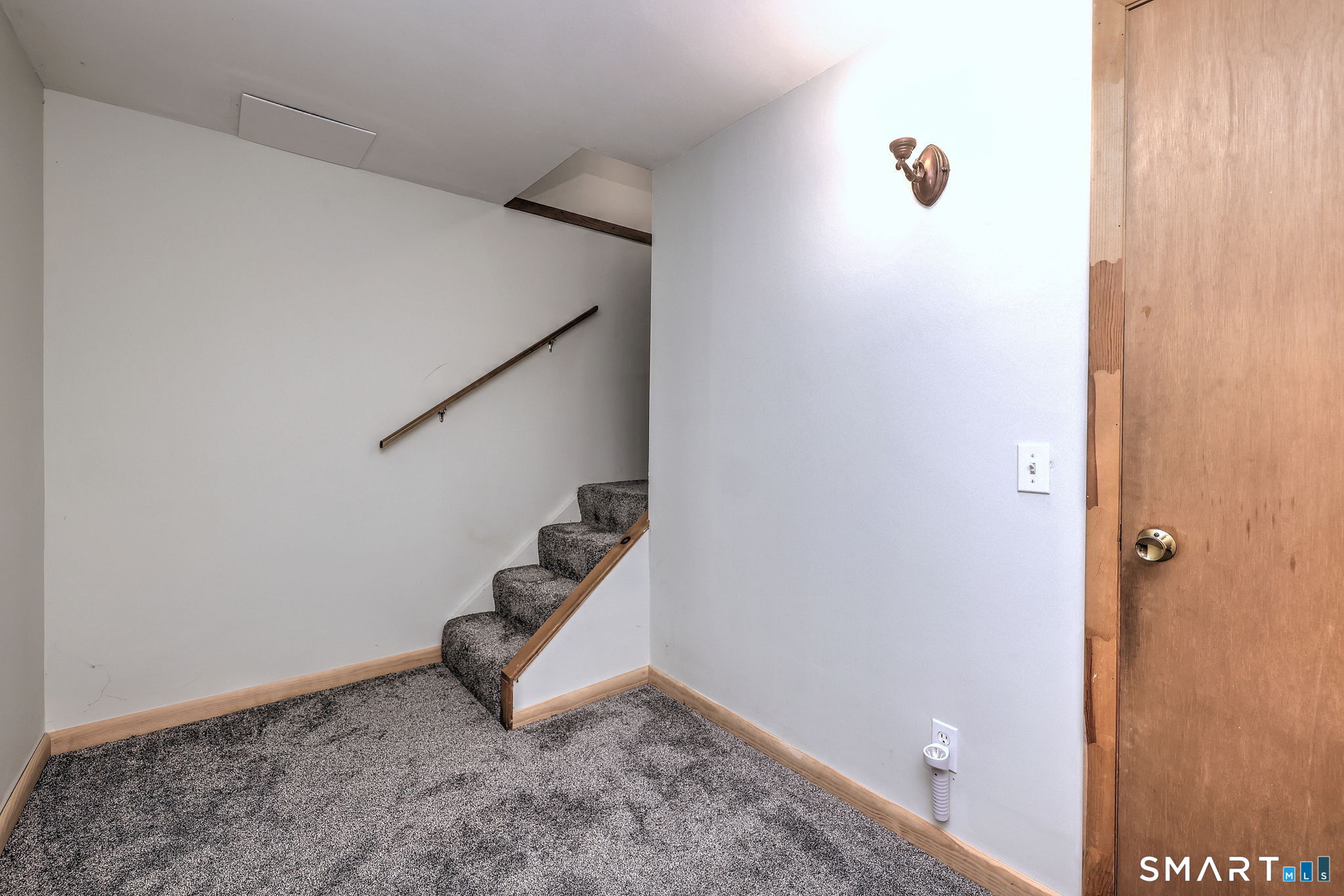 232 Anns Farm Road Hamden, CT 06518 - Photo 25 of 40