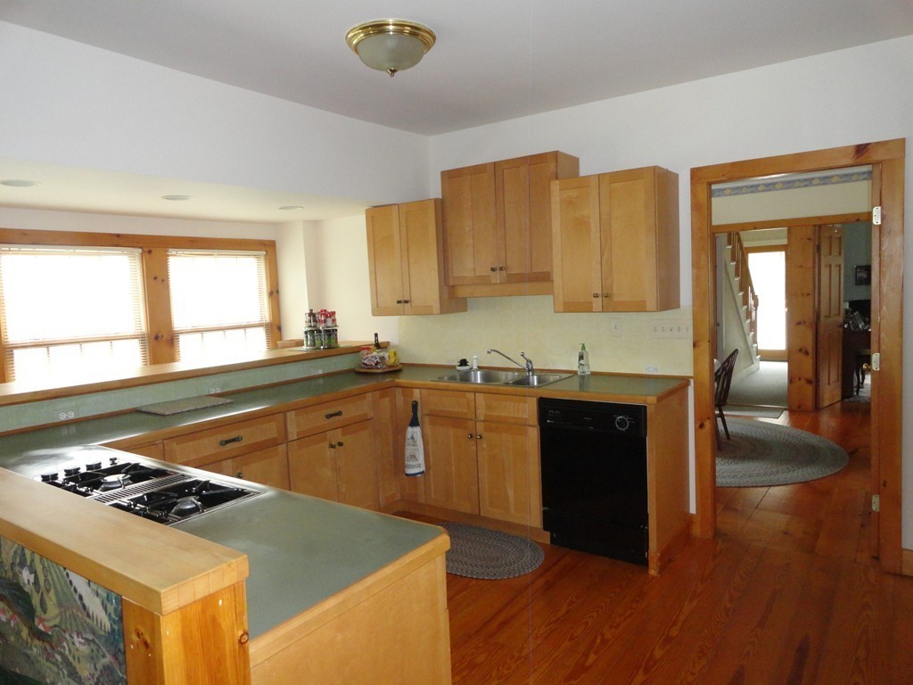 49 State Road East Westminster, MA 01473 - Photo 3 of 22 Gallery Image 3