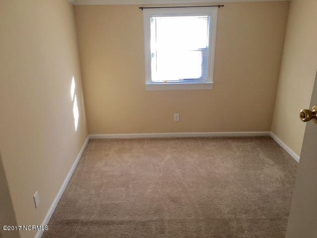 3795 Rouse Loop Road La Grange, NC 28551 - Photo 6 of 8 3795 Rouse Loop Rd bedroom