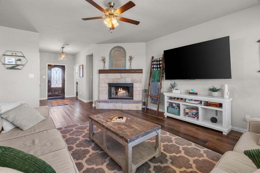 134 Stone Cyn Drive Rhome, TX 76078 - Photo 13 of 39