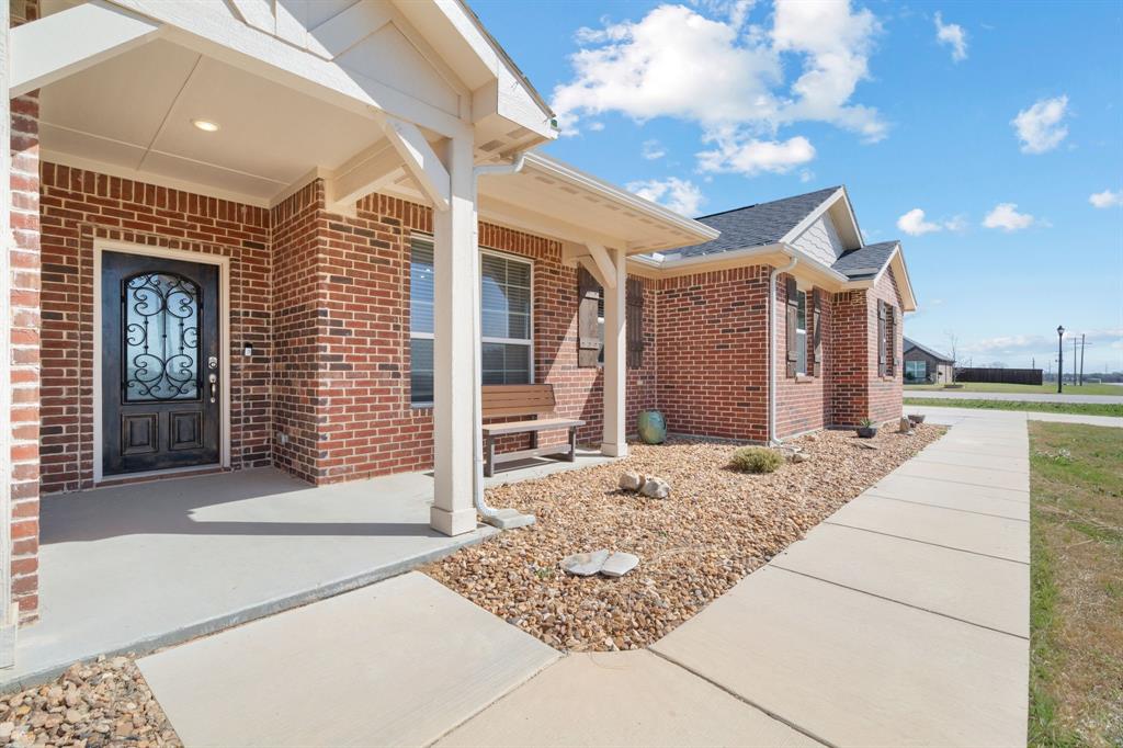 134 Stone Cyn Drive Rhome, TX 76078 - Photo 10 of 39