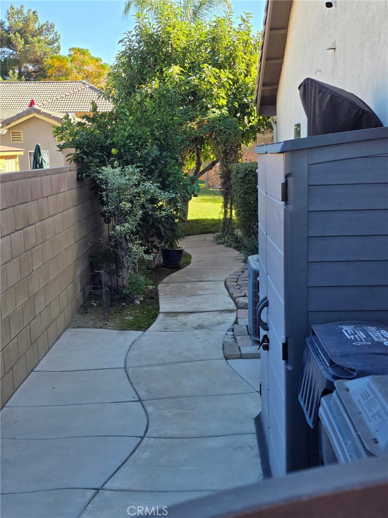 1806 Madison Street Redlands, CA 92374 - Photo 8 of 31 a view of a pathway of the house