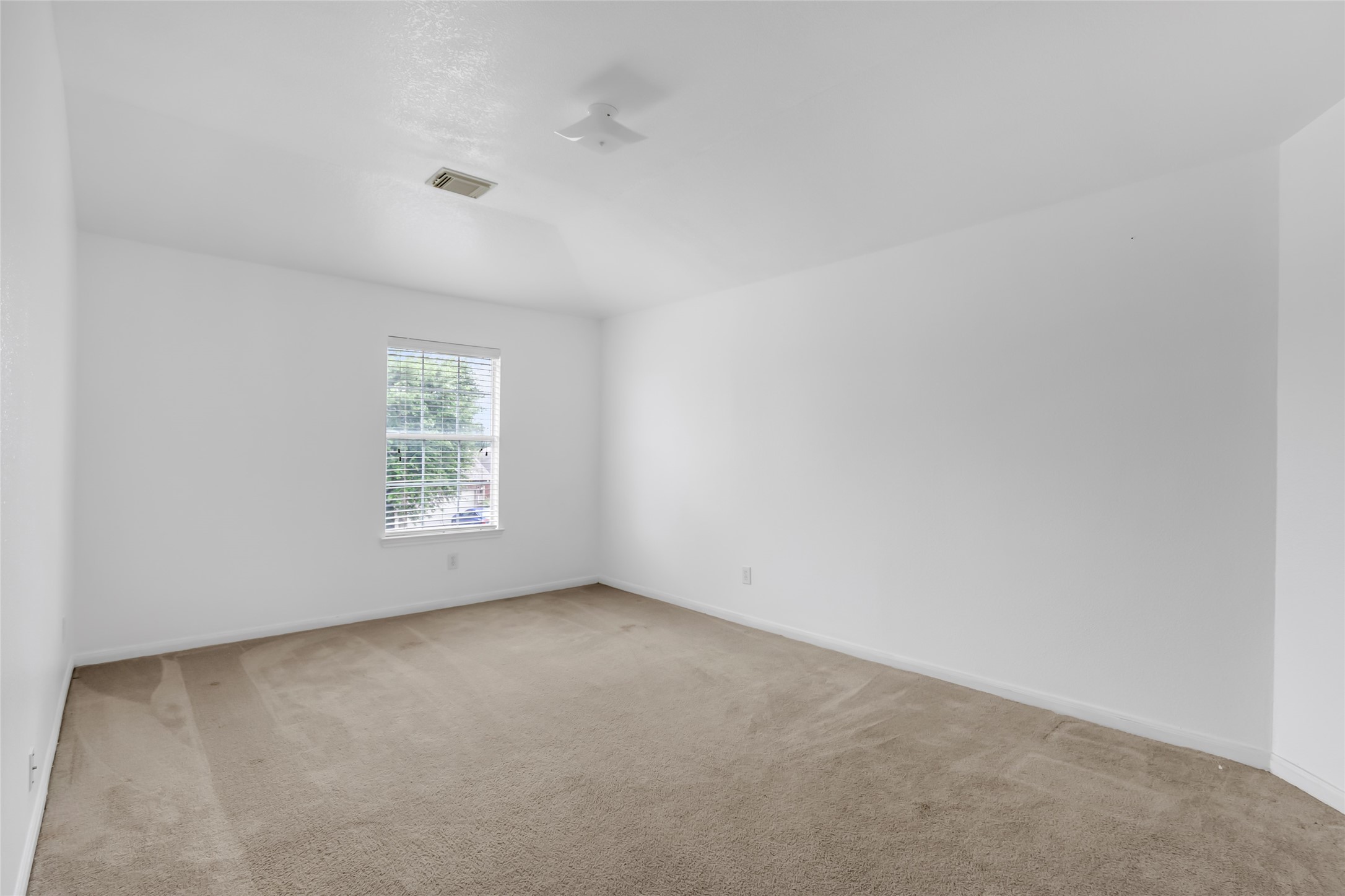 15835 Flagstone Walk Way Houston, TX 77049 - Photo 13 of 28