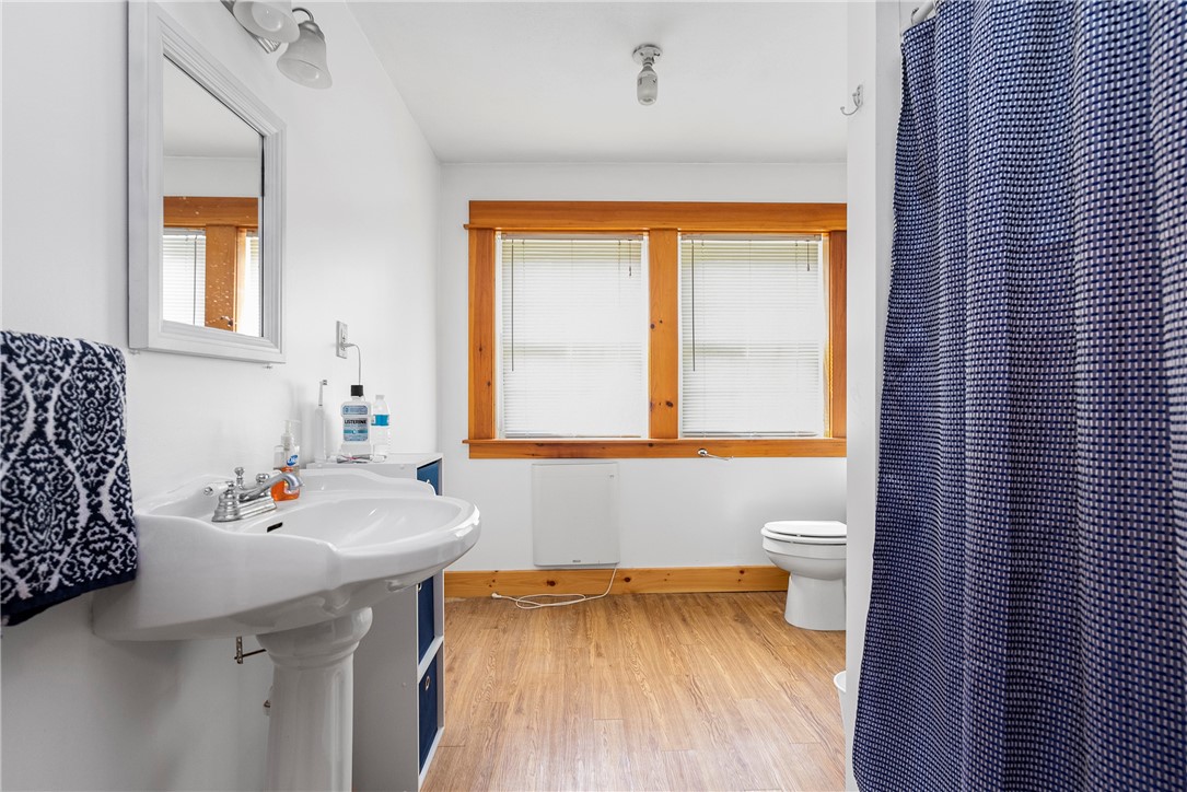 540 Field Hill Road Scituate, RI 02815 - Photo 8 of 17 2nd Floor Bath
