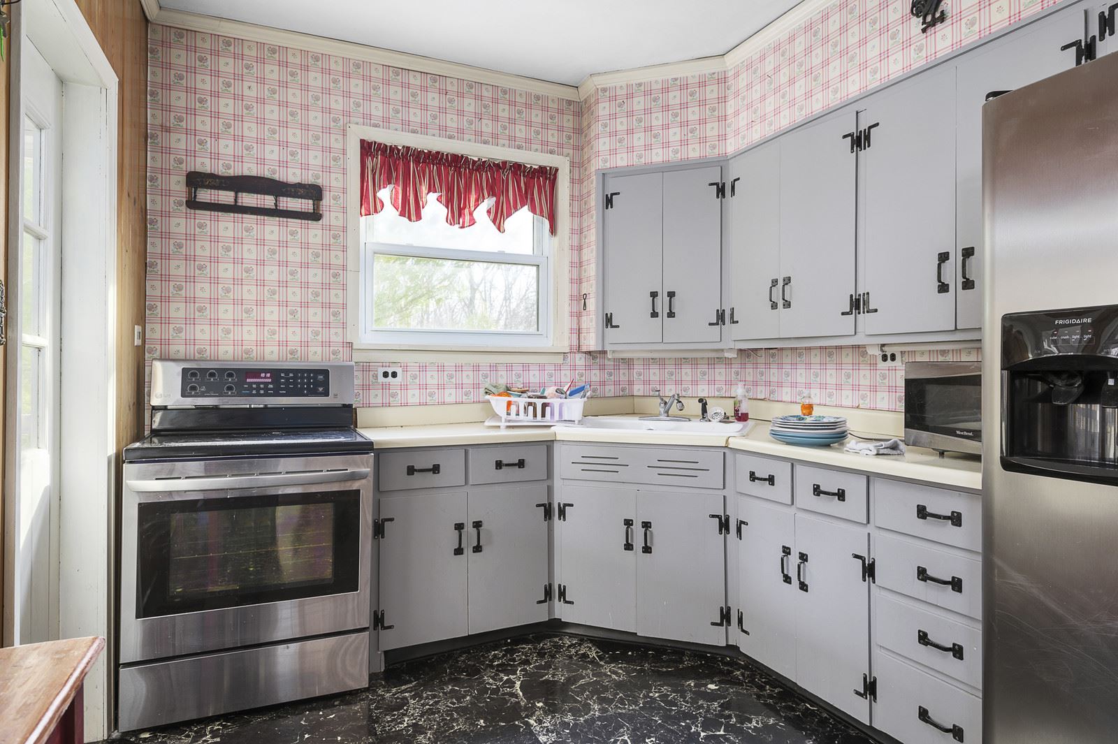 6486 West St Road Farmland, IN 47340 - Photo 7 of 26 Gallery Image 7