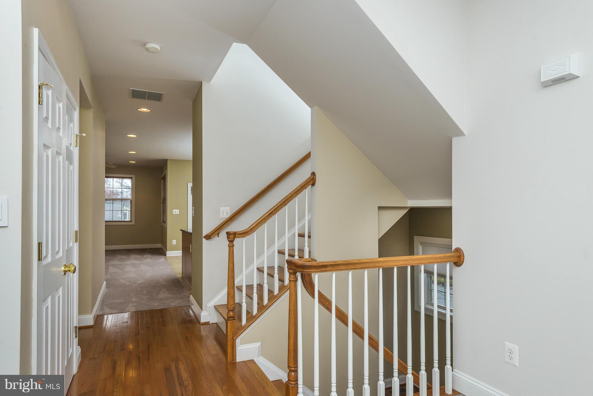 599 Londontown Road Edgewater, MD 21037 - Photo 15 of 30 Hall to Steps