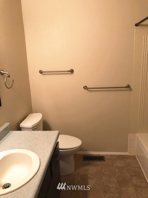 12928 Southeast 159th Street Renton, WA 98058 - Photo 12 of 22 Gallery Image 12