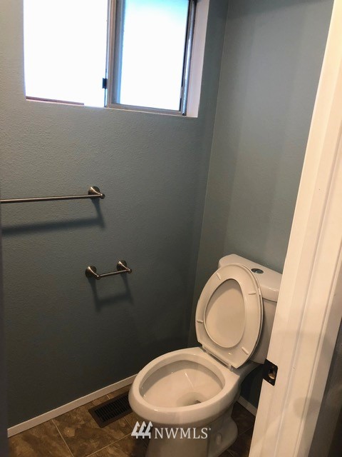 12928 Southeast 159th Street Renton, WA 98058 - Photo 17 of 22 Gallery Image 17